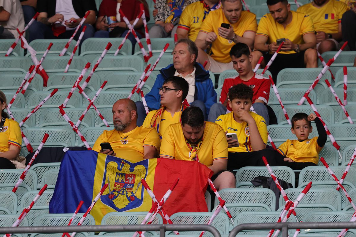 Tricourile galbene au invadat stadionul „Ernst Happel” » Românii le-au dat KO organizatorilor: peste 15.000 la meci