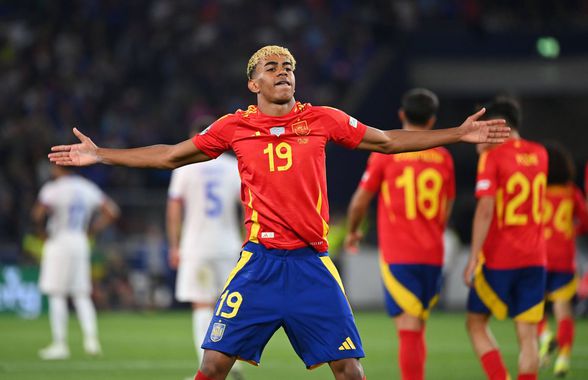 Legendarul Van Basten are o critică pentru Lamine Yamal: „Un astfel de jucător trebuie să joace mai mult acolo”