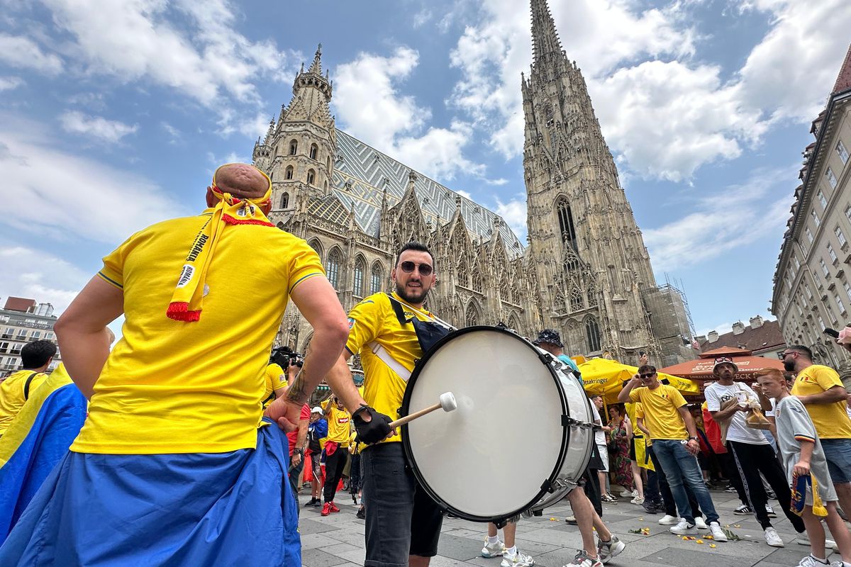 Fanii României în Stephansplatz, Viena