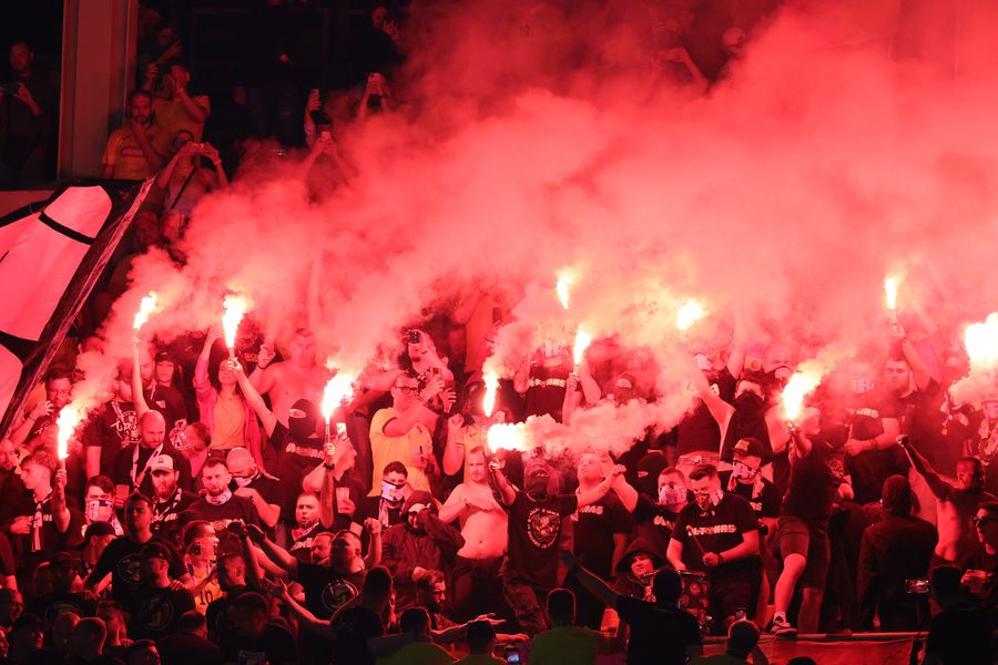 Big Brother pe stadioanele din România! » Ce presupune concret Legea 89/2026: suporterii sunt urmăriți non-stop, cluburile sunt FURIOASE și din alte cauze