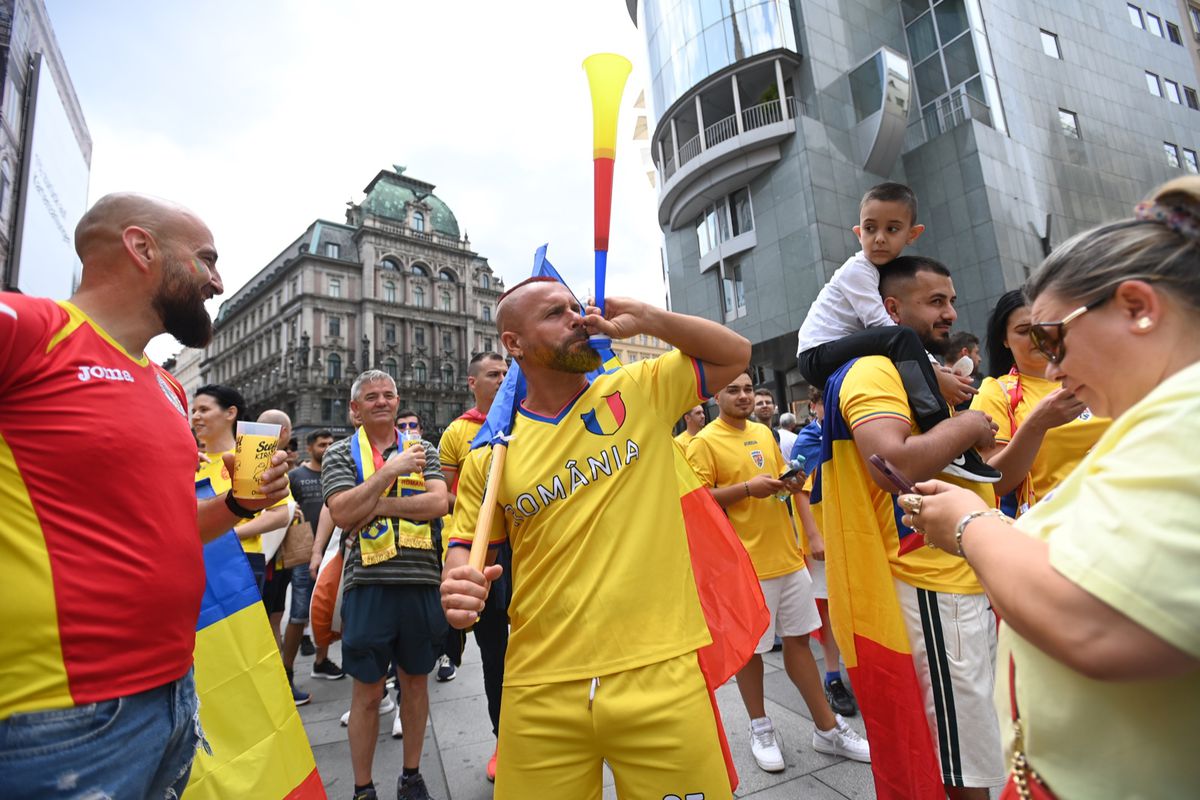 Fanii României în Stephansplatz, Viena
