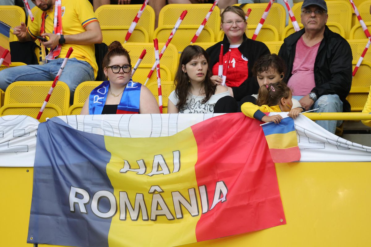 Românii au cucerit stadionul din Viena la meciul cu Austria
