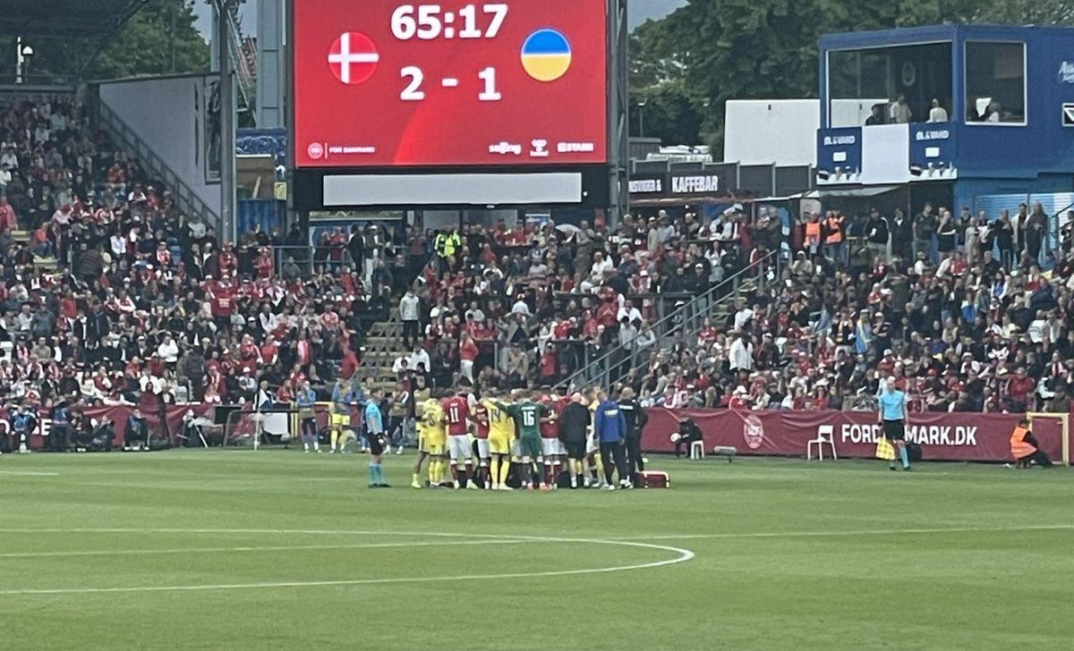 Christian Eriksen s-a prăbușit din nou pe teren, meci abandonat. Ultimele vești