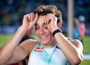 Armand Duplantis, învins după trei ani » Deținătorul recordului mondial la săritura cu prăjina a terminat pe doi la un concurs în Suedia