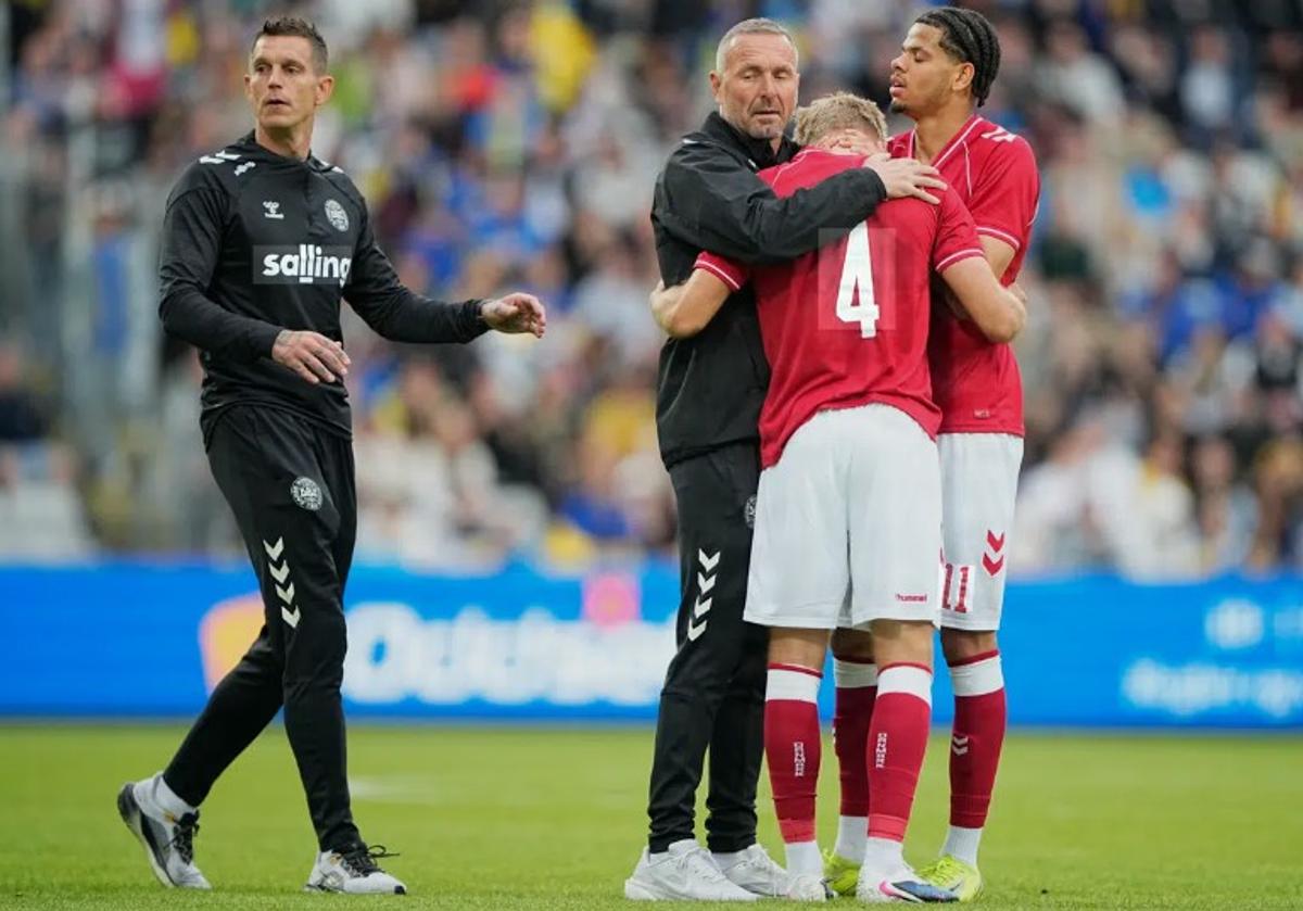 Christian Eriksen s-a prăbușit din nou pe teren, meci abandonat. Ultimele vești