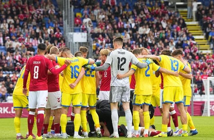 Christian Eriksen s-a prăbușit pe gazon în Danemarca - Ucraina // Sursă foto: X