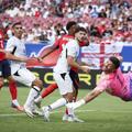 Harry Kane (stânga) înscrie pentru 1-0 în Anglia - Noua Zeelandă / Foto: Imago