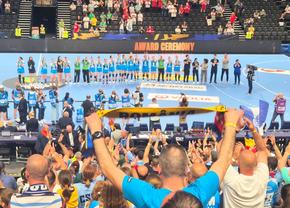 Junioarele de la CSM București n-au câștigat trofeul EHF Youth Club Trophy, dar sunt CAMPIOANELE REVENIRILOR! Finala senzațională în MVM Dome din Budapesta