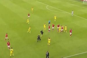 Christian Eriksen s-a prăbușit din nou pe teren în timpul meciului