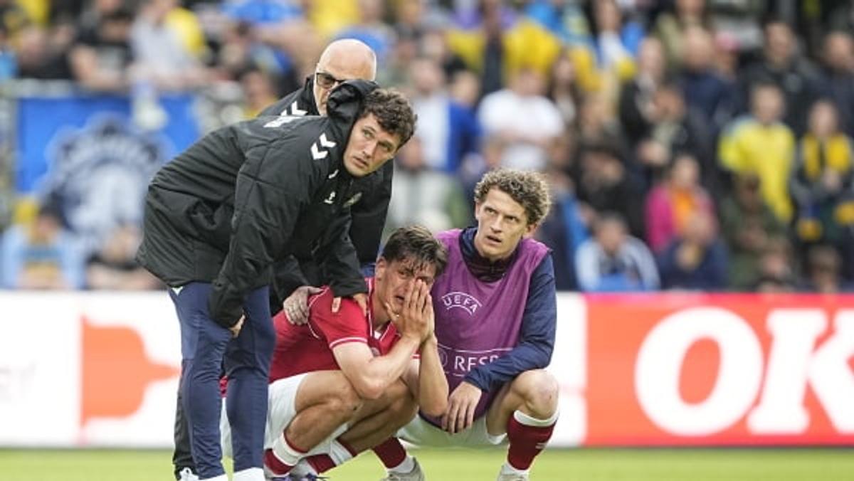 Christian Eriksen s-a prăbușit din nou pe teren, meci abandonat. Ultimele vești