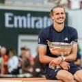 Alexander Zverev cu trofeul de la Roland Garros FOTO Imago Images