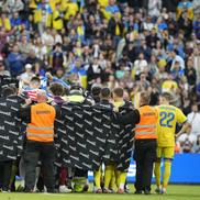 Christian Eriksen s-a prăbușit pe gazon în Danemarca - Ucraina // Sursă foto: fyens.dk