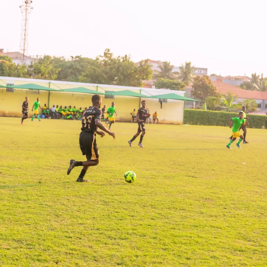Andrei Balmoș organizează anual campusuri în Nigeria, la care scouteri din toată lumea vin să găsească talente pentru cluburile pe care le reprezintă. Foto: instagram Impresarul român, lovitură de 30 de milioane euro în Premier League: „E o «bestie»!” + Cum au trecut granzii din Liga 1 pe lângă o afacere epocală