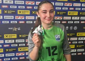 Alexia Chiru, portarul de 16 ani al CSM-ului: „Nu am mai trăit așa ceva! O vibrație, multă energie”
