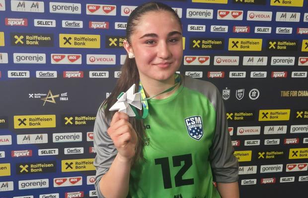 Alexia Chiru, portarul de 16 ani al CSM-ului: „Nu am mai trăit așa ceva! O vibrație, multă energie”