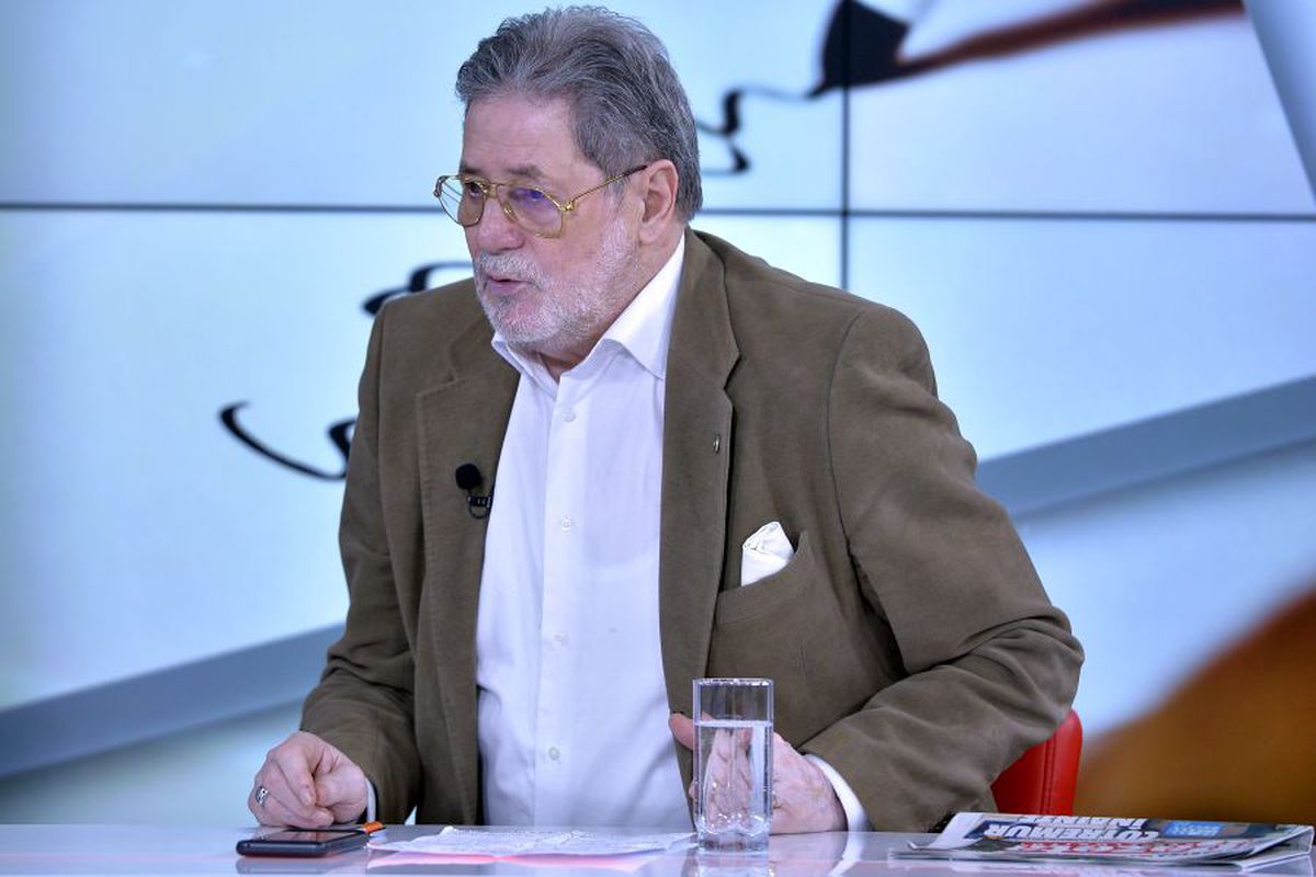 FCSB. Cornel Dinu se ia de doi jucători de la FCSB și trage un semnal de alarmă: „Sunt hazlii! Ori e labilitate, ori procesul de antrenament are de suferit”