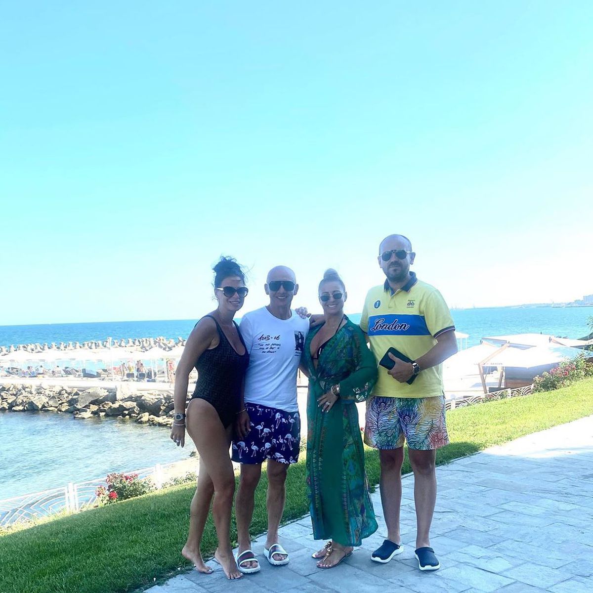 FOTO În ce stațiune din România își petrec vacanța Anamaria Prodan și Laurențiu Reghecampf » Imaginile incendiare postate de impresară