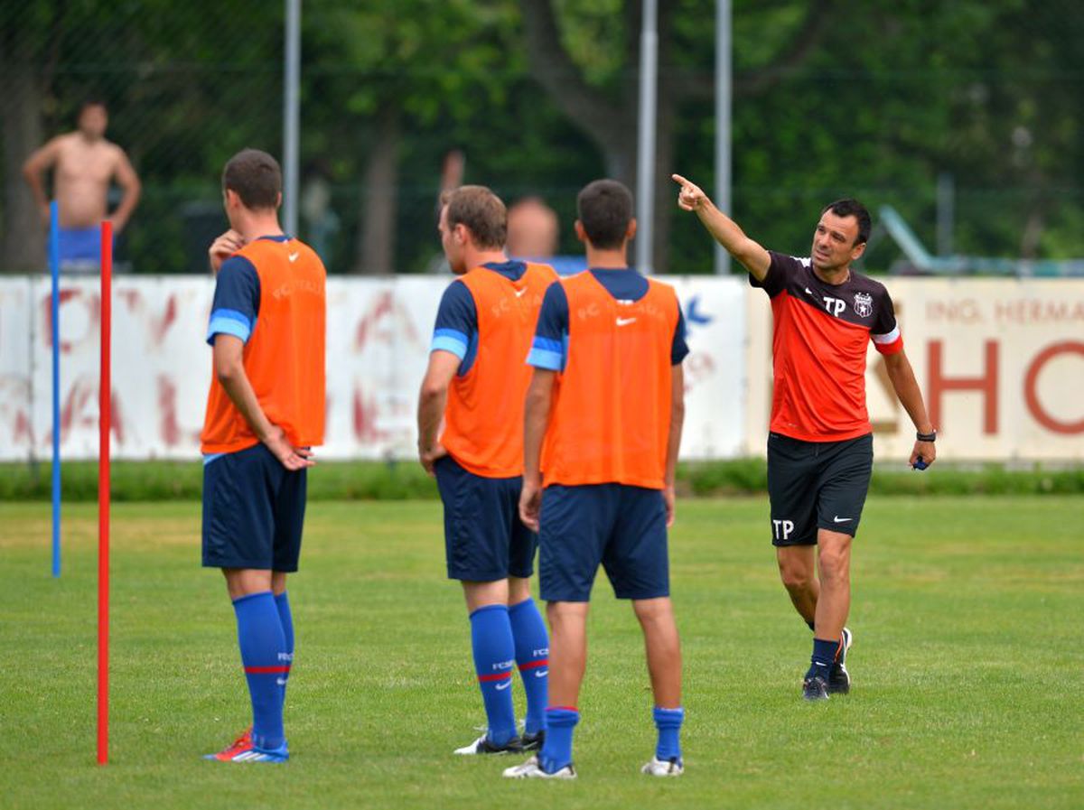 Reghe își pregătește revenirea la FCSB! După Neubert, îi trimite lui Gigi Becali și „locotenentul”