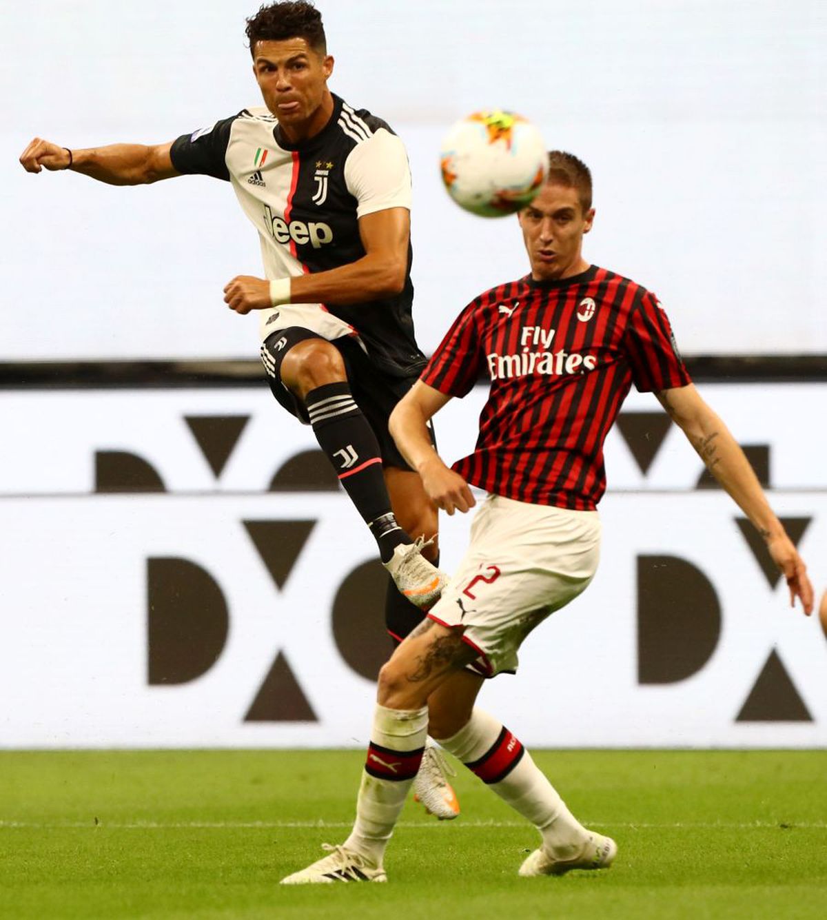 MILAN - JUVENTUS 4-2. Cum a vrut Cristiano Ronaldo să-l intimideze pe Ibrahimovic » Zlatan nu s-a lăsat mai prejos