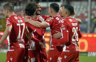 Dinamo atrage și în insolvență: „Mă sună zilnic impresari și jucători care vor să vină” » Ce se întâmplă cu fotbaliștii actuali