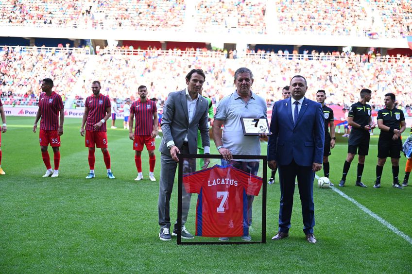 Steaua a retras astăzi numărul 7, cel în care Marius Lăcătuș (57 de ani) a făcut istorie. Momentul emoționant a avut loc înaintea amicalului cu OFK Belgrad.