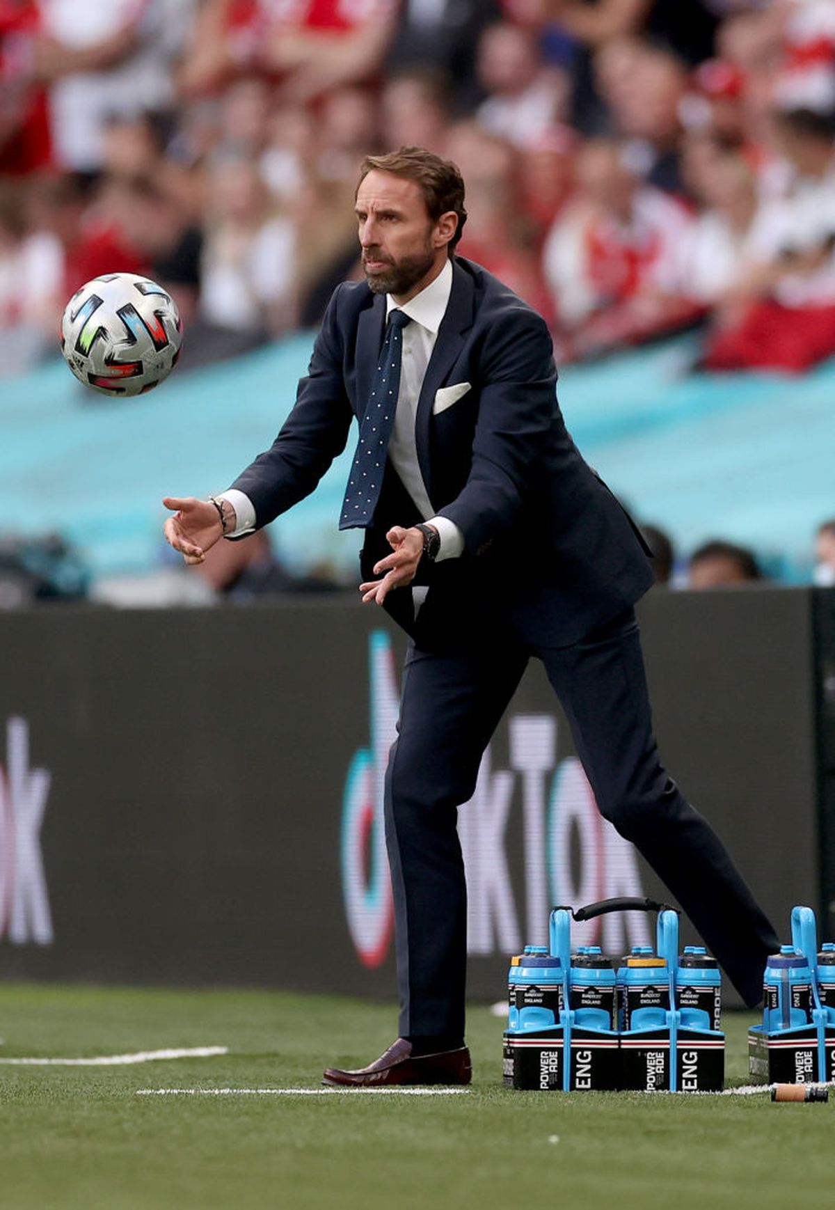 Porumboiu și Crăciunescu, atac dur la arbitrajul din Anglia - Danemarca: „Penalty-ul ca penalty-ul, dar pe-asta cum să n-o vezi? Niște mormoloci!”