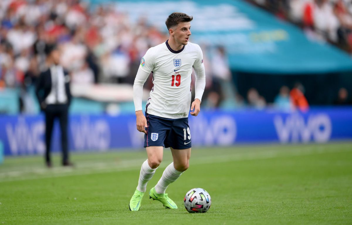 Porumboiu și Crăciunescu, atac dur la arbitrajul din Anglia - Danemarca: „Penalty-ul ca penalty-ul, dar pe-asta cum să n-o vezi? Niște mormoloci!”