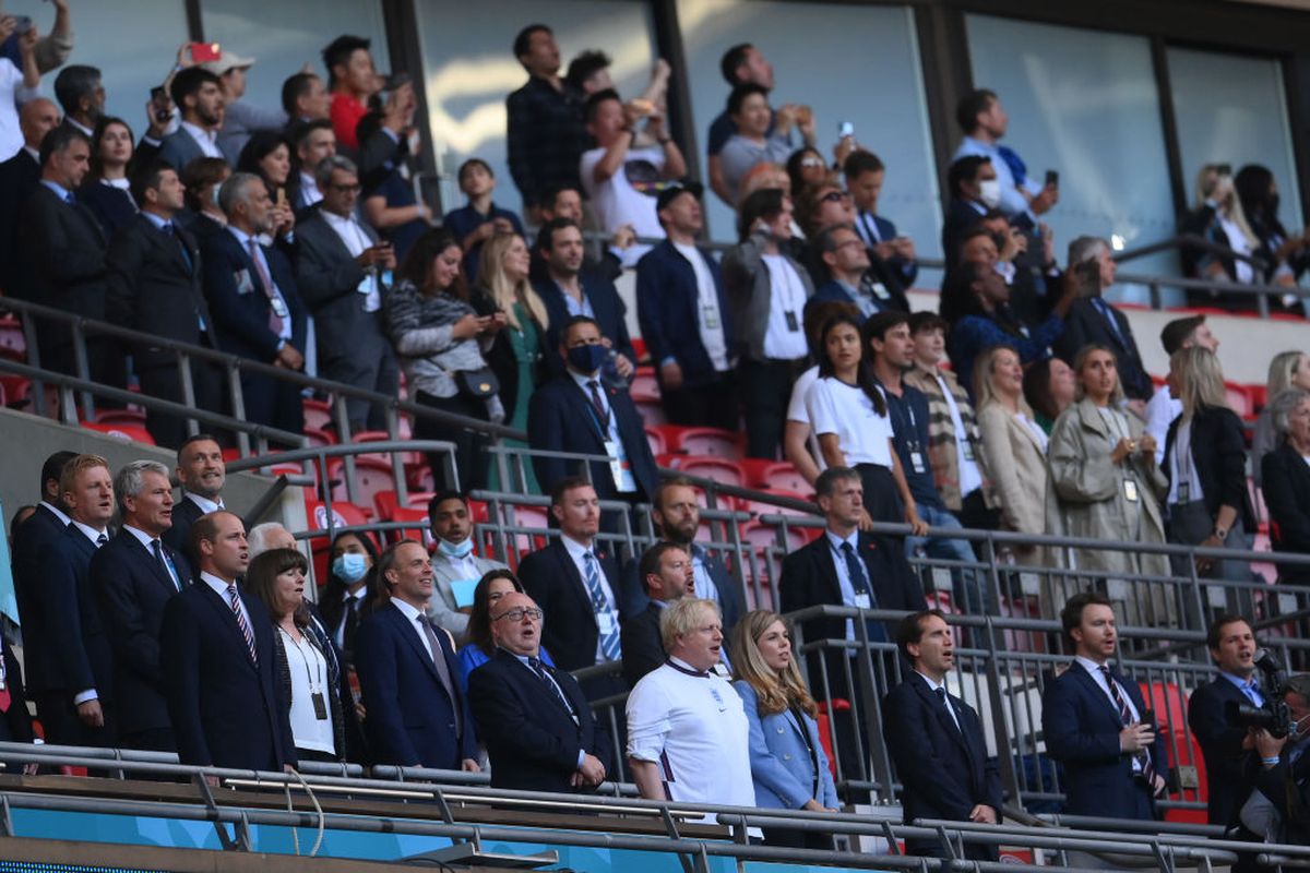 Răzvan Burleanu, într-o companie selectă la semifinala Anglia - Danemarca! În ce tabără s-a poziționat președintele FRF