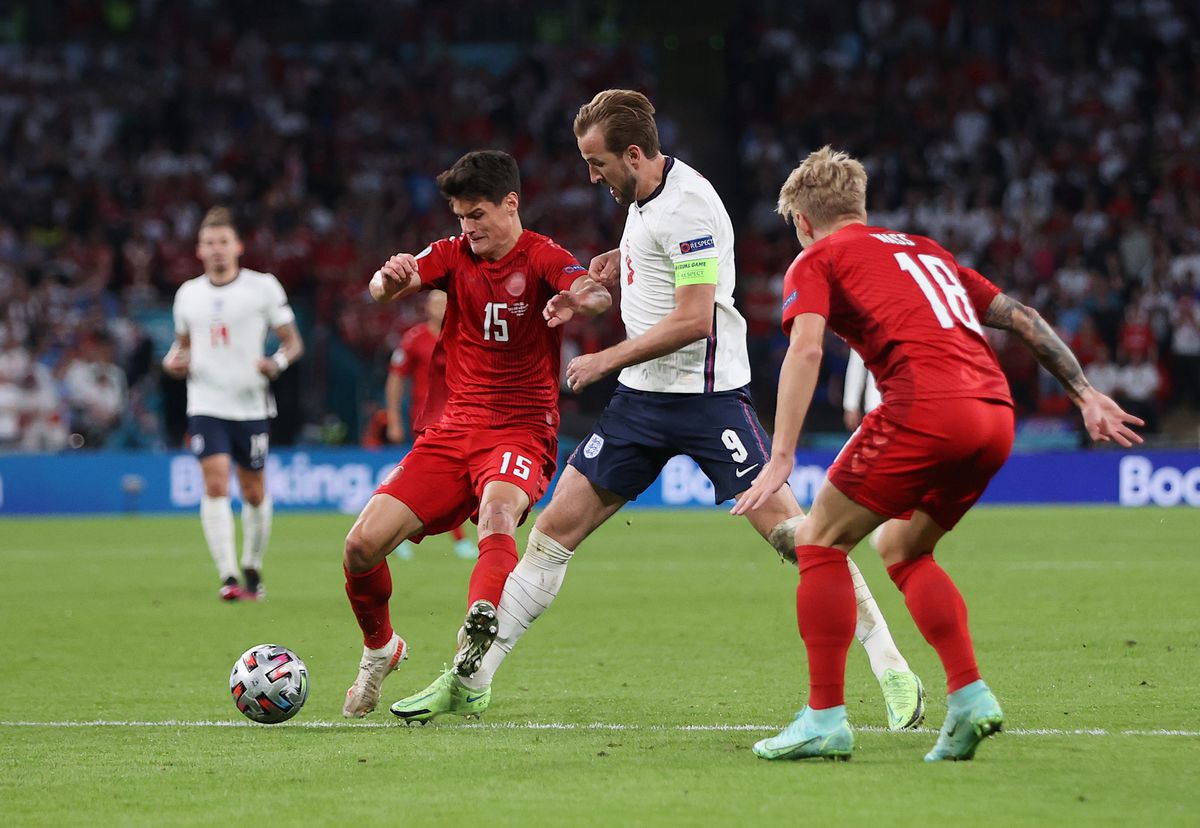 Anglia Danemarca penalty cerut de Harry Kane
