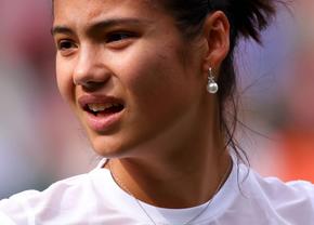 Emma Răducanu, atacată de fani pentru ce a scris despre Kyrgios: „Glumești? Proastă decizie!”