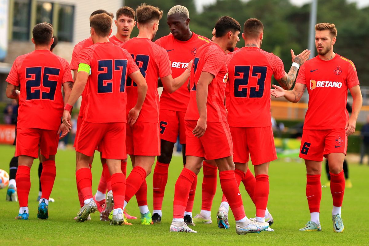 Doi fotbaliști l-au impresionat pe Mihai Stoica în cantonamentul din Olanda: „El va fi titular 100%”