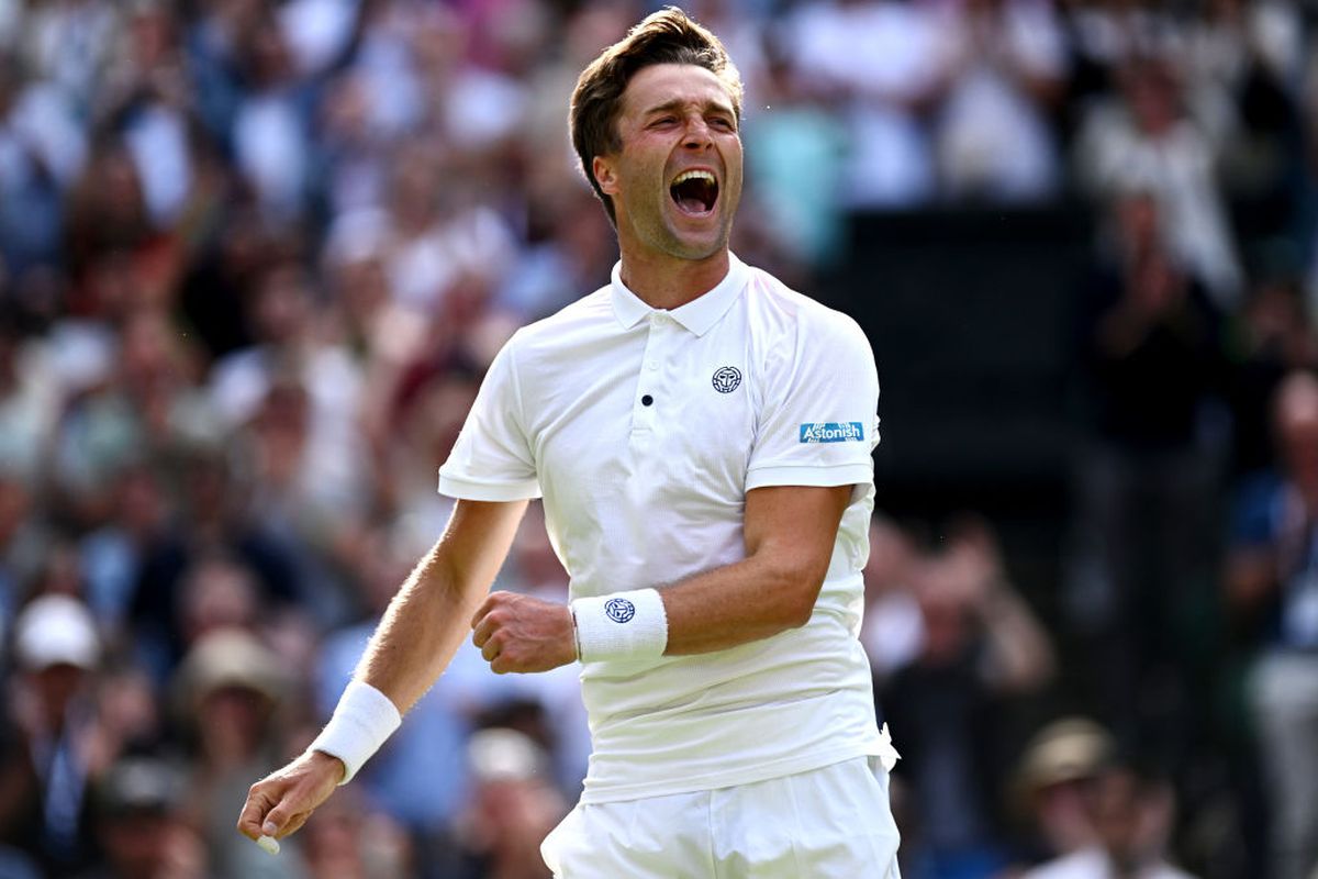 A produs surpriza la Wimbledon, a sărbătorit ca Grealish și a avut un discurs ovaționat: „Nu am mașină, nu am casă, nu merg în vacanțe. Vreau doar să asigur viitorul familiei”