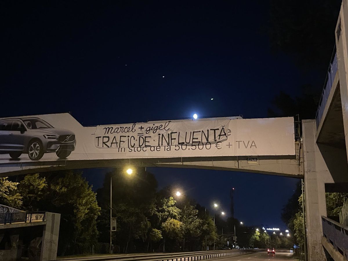 Imaginea anului 2023 la stadionul Steaua » Mesaj amenințător validat de un jandarm îngăduitor: „Cine calcă duminică în Ghencea își asumă!”