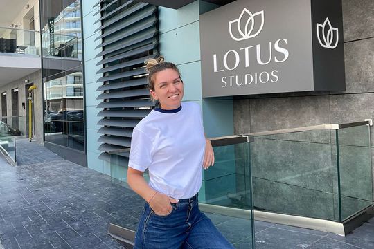 Simona Halep, la LOTUS Studios // sursă foto: Facebook