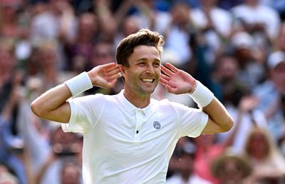 A produs surpriza la Wimbledon, a sărbătorit ca Grealish și a avut un discurs ovaționat: „Nu am mașină, nu am casă, nu merg în vacanțe. Vreau doar să asigur viitorul familiei”