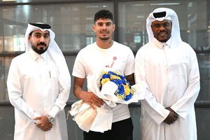 Florinel Coman a ajuns la Doha » Primele imagini de la noul club