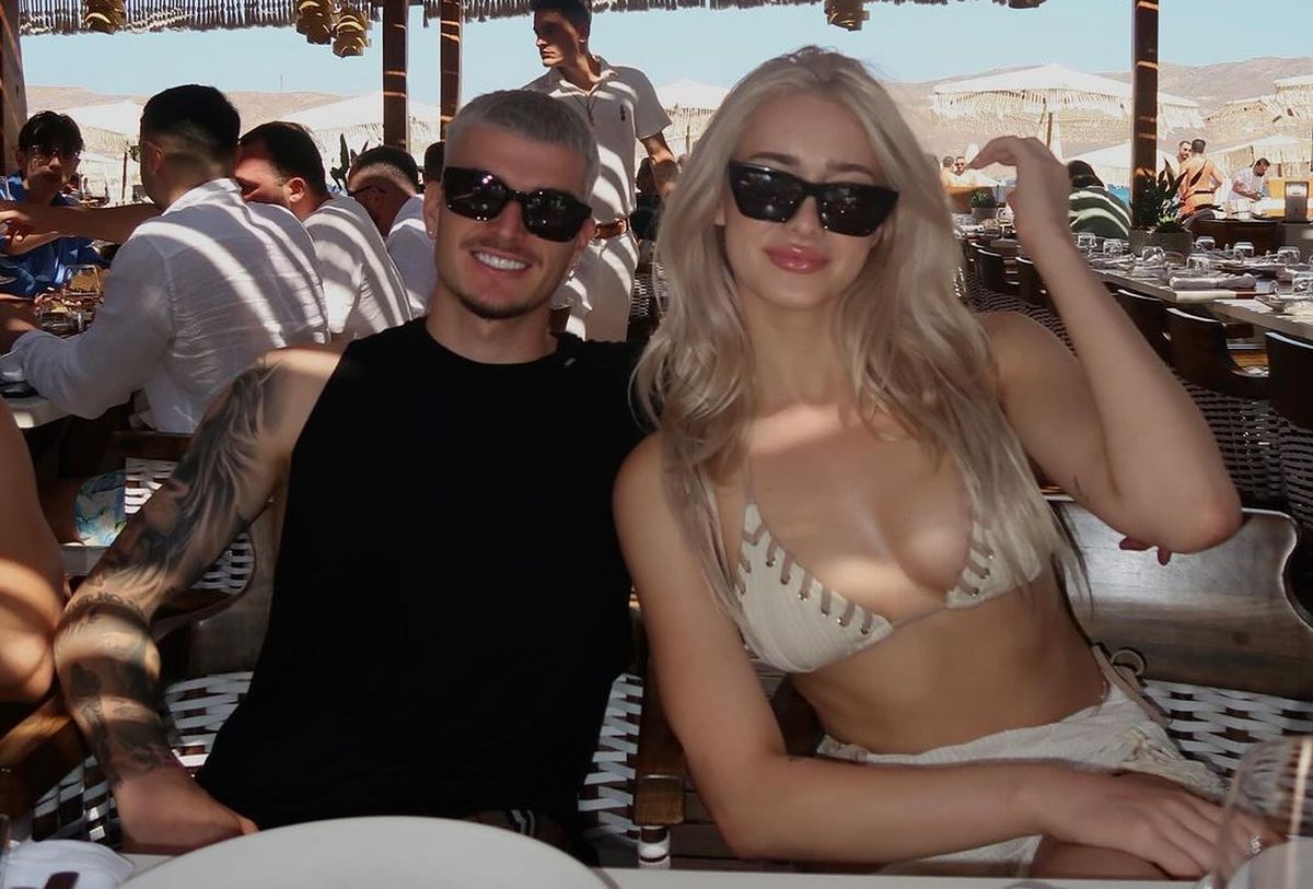 Man și Mihăilă și-au luat iubitele și au plecat împreună în vacanță! Au făcut senzație în cea mai scumpă insulă din Grecia