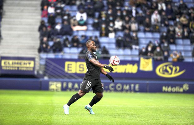 Pariul lui Sabău, cu 6 zile înainte de startul Superligii » U Cluj aduce un fundaș din Portugalia cu 13 minute în sezonul trecut