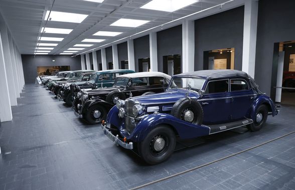 Reacție de milioane la muzeul Maybach din Bavaria, la vederea imaginilor cu Gigi Becali reparându-și limuzina cu ranga + Cum arată mașina lui Hitler