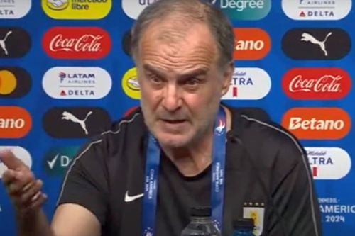 Marcelo Bielsa (68 de ani), selecționerul Uruguayului, a susținut o conferință de presă înaintea meciului câștigat cu Brazilia, 0-0, 4-2 după loviturile de departajare, în care a vorbit despre cea mai mare problemă a fotbalului sudamerican