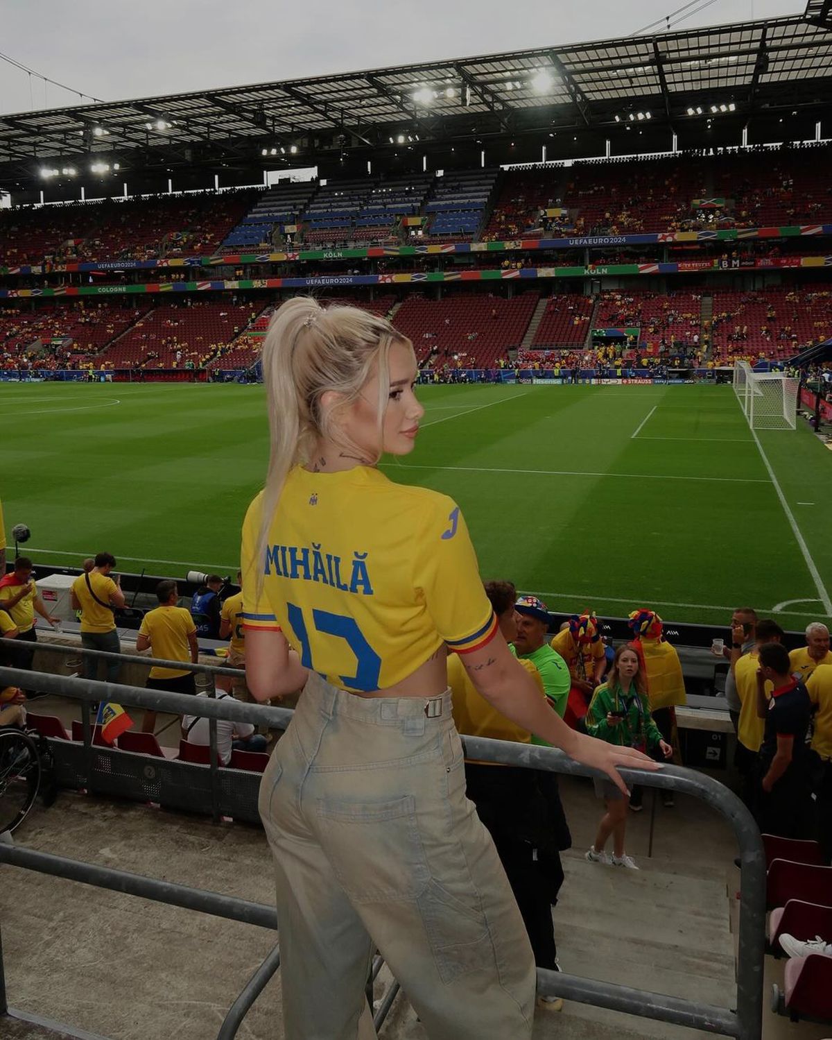 Man și Mihăilă și-au luat iubitele și au plecat împreună în vacanță! Au făcut senzație în cea mai scumpă insulă din Grecia