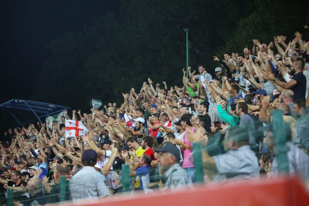 O echipă de fotbal poartă un nume inspirat de „opera” lui Stalin, unul dintre cei mai mari criminali ai umanității! Clubul e lider în campionatul țării care a făcut istorie la Euro 2024