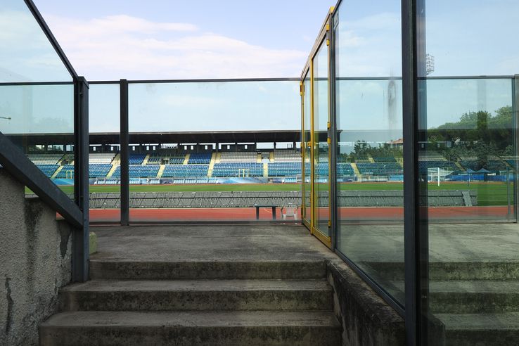 Imagini de la stadionul unde se va juca meciul AC Virtus - FCSB  Foto: Ionuț Iordache