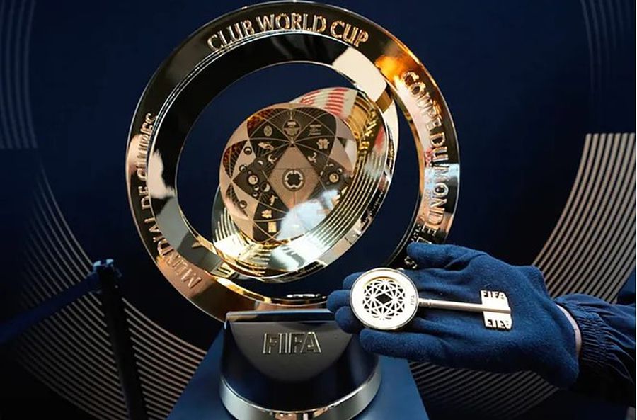 Cât valorează trofeul milionarilor mondiali » Este placat cu aur de 24 de carate și inspirat după naveta Voyager!