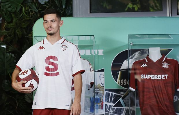 Fanii Rapidului au luat foc după ce au văzut noile echipamente pentru sezonul 2025/2026: „Cel mai urât din istoria clubului”