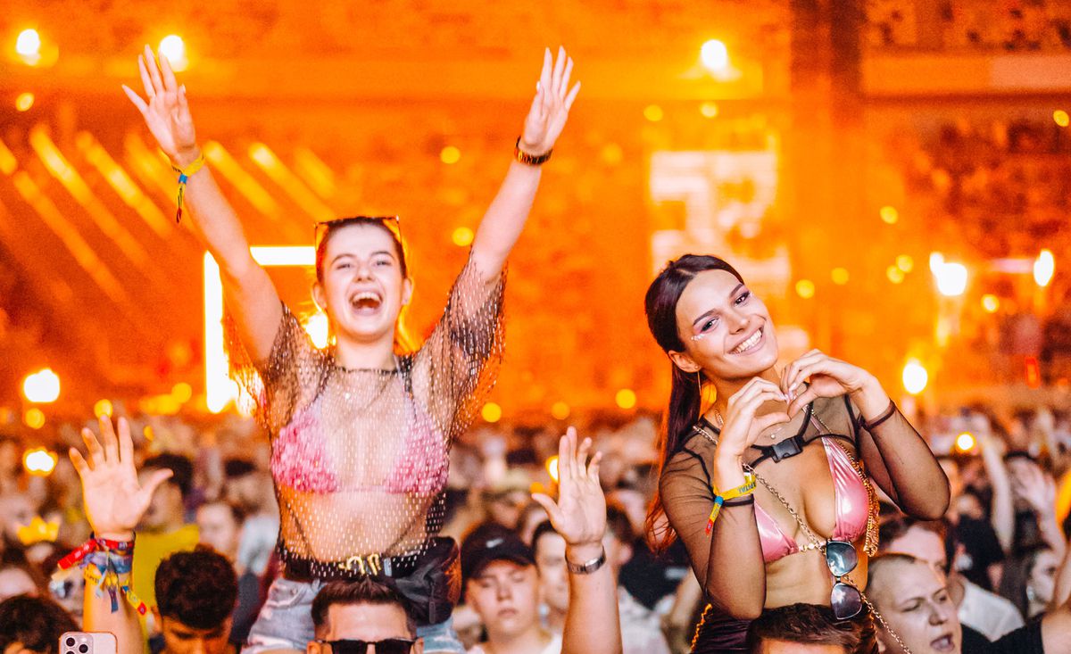 155.000 de participanți la Neversea Kapital » Florin Salam, Lost Frequencies și Steve Aoki au „rupt” Arena Națională