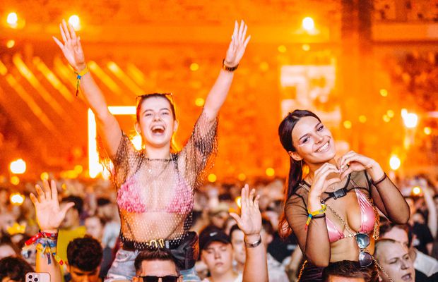 155.000 de participanți la Neversea Kapital » Florin Salam, Lost Frequencies și Steve Aoki au „rupt” Arena Națională