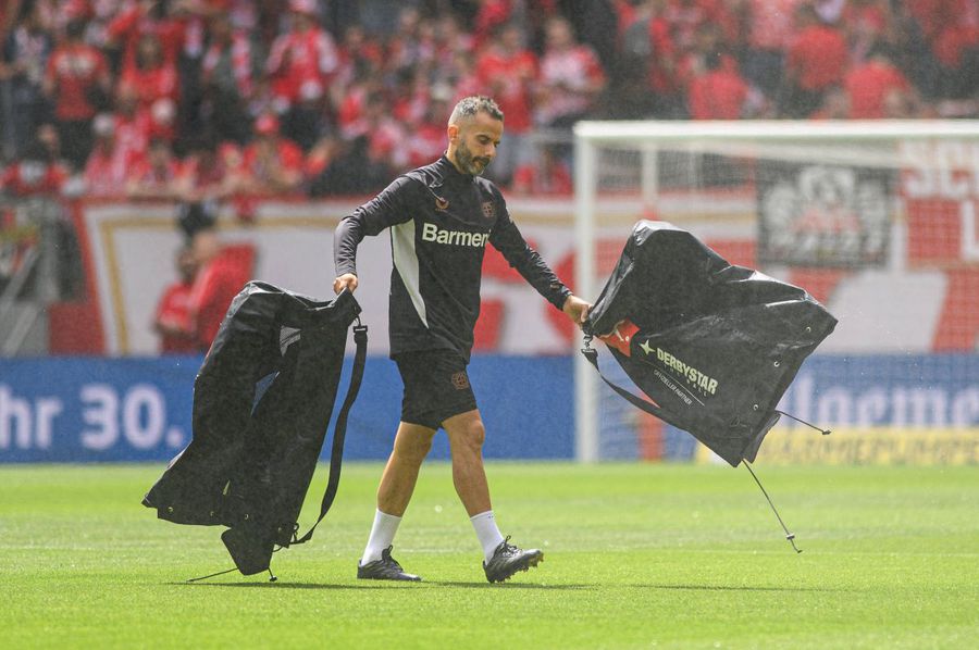 Ismael Camenforte, în acțiune la Bayer Leverkusen / Foto: Imago Cine este asistentul-minune al lui Xabi Alonso la Real Madrid! Și-a făcut ucenicia în România: „Era profesonist excelent! Ca prin farmec am scăpat de accidentări!”