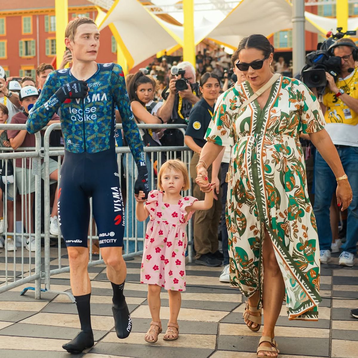 Dublul câștigător al Turului Franței, „aruncat” de soția lui în controversa momentului în ciclism: „Echipa îl împinge prea mult acum”