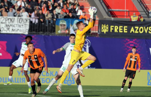 El e portarul dorit la Universitatea Craiova » Uriașul care poate ajunge în Bănie